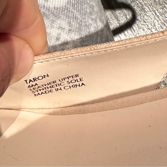 Tahari Beige or Nude Suede “Taron” Slingback Walkable Heel 6M - Picture 8 of 15